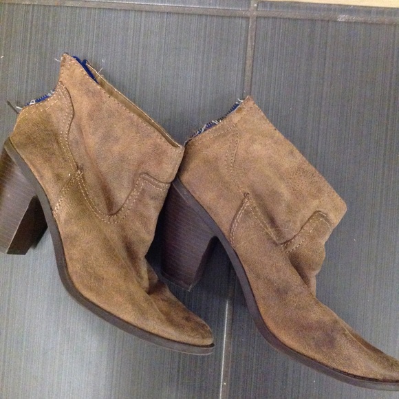 3/$15 MOSSIMO 9.5 brown boots - Picture 6 of 6